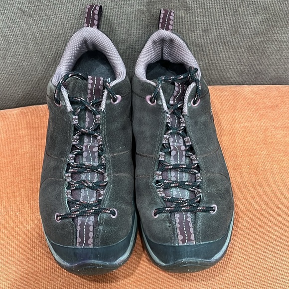 Patagonia Bly Velvet Brown Leather Upper Performance Footwear Trail Shoes 7.5 US - Picture 3 of 16